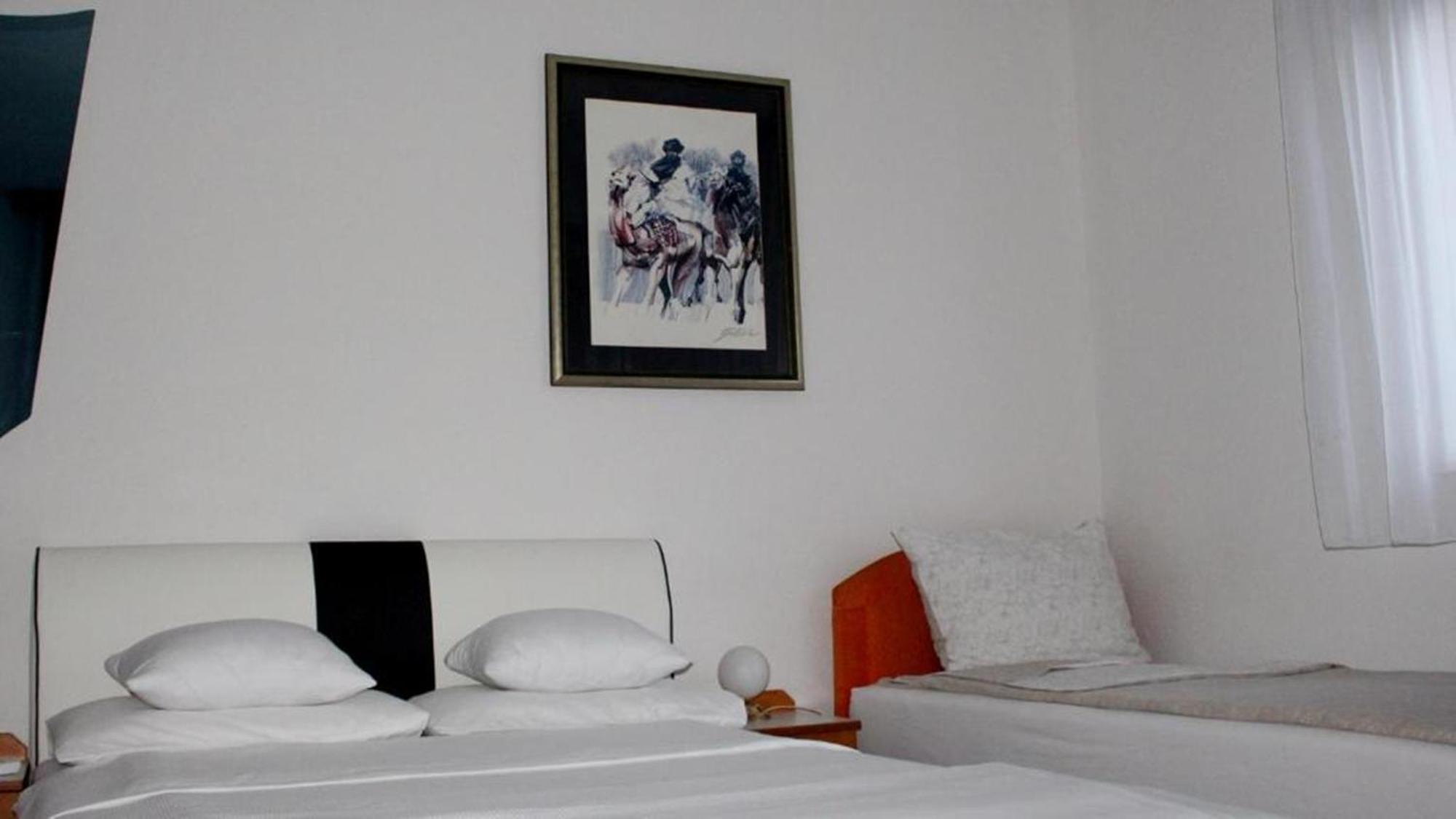 Holiday In Bihać Екстериор снимка